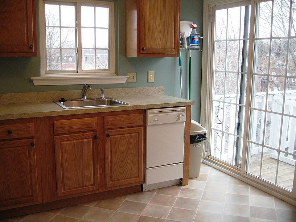 3rd floor kitchen