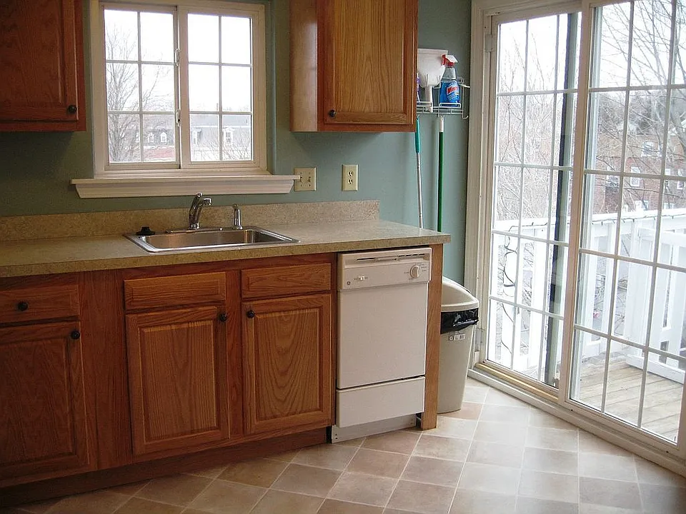 3rd floor kitchen