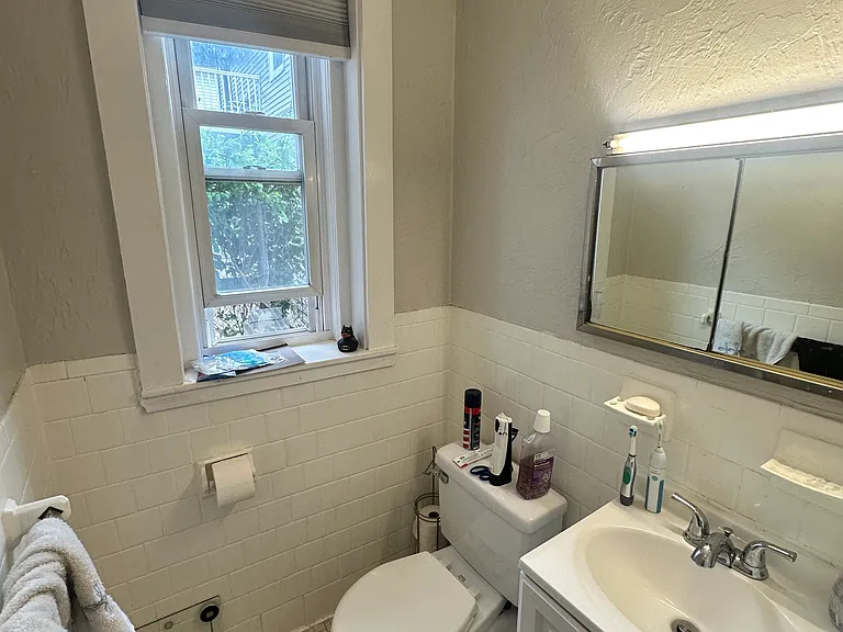 1131 Broadway #3 — Photo 7