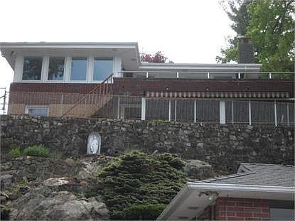 2nd image of 6 Van Orden Ln