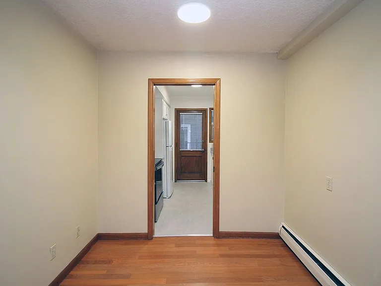 3230 SW Marigold St — Photo 11