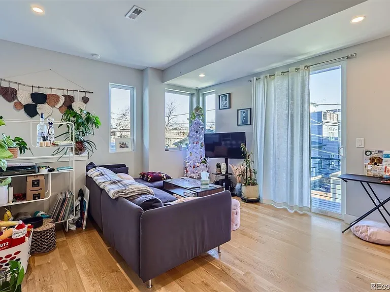 1272 Yates St #6 — Photo 13