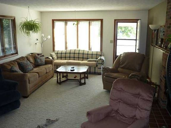 3rd image of 2132 Debello Ct