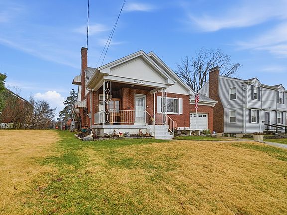 4th image of 2611 Allaire Ave
