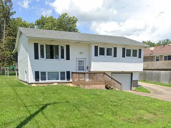 1354 11th Ave N, Clinton, IA 52732