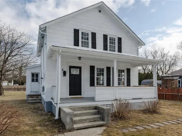 8 Lenox Ave, West Warwick, RI 02893