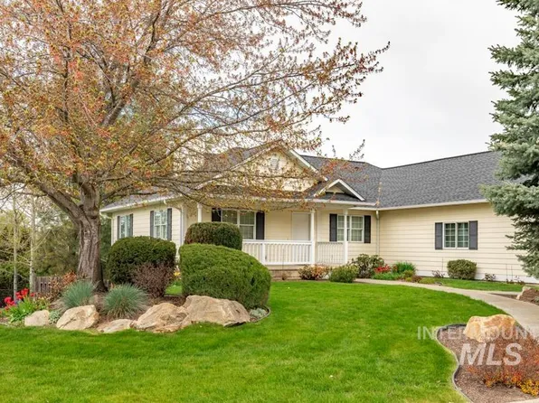 437 Harvest Dr, Moscow, ID 83843