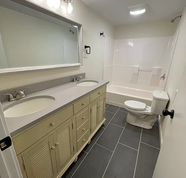 1317-19-n-franklin-st-basement-unit-14