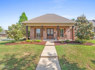 101 Olivewood Dr, Lafayette, LA 70508