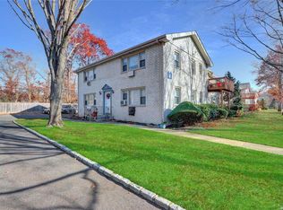 109 Cardinal Ln APT 2B, Islip, NY 11751