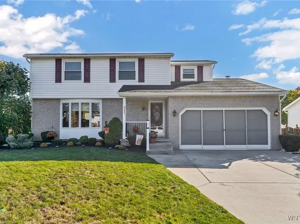 3738 Dogwood Ln, Hamburg, NY 14075