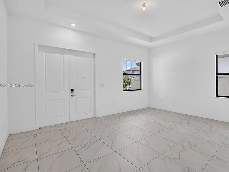 4574 SW 173rd Ave — Photo 5