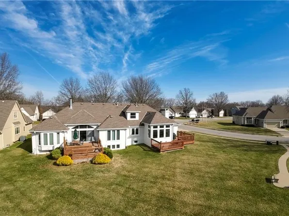 8806 Crysler Ave, Kansas City, MO 64138