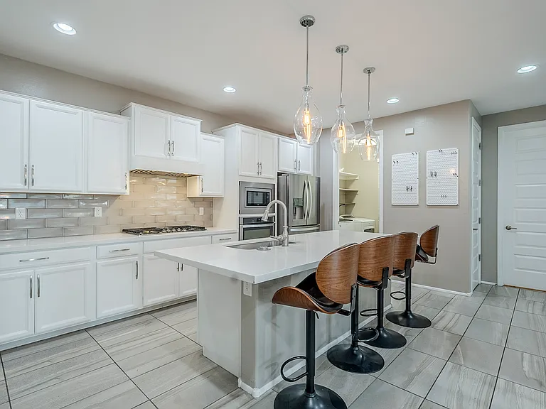 7050 W Carter Dr — Photo 37