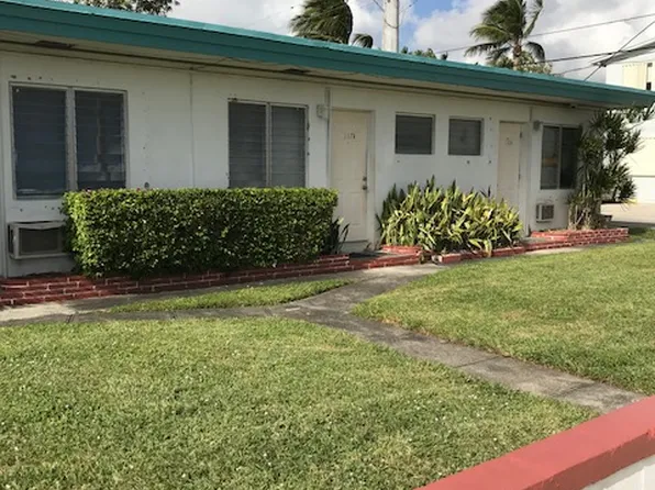 725 NE 7th St #114A, Hallandale, FL 33009
