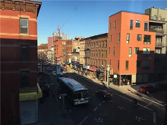 Rented by Avenue Sotheby's International Realty | media 32