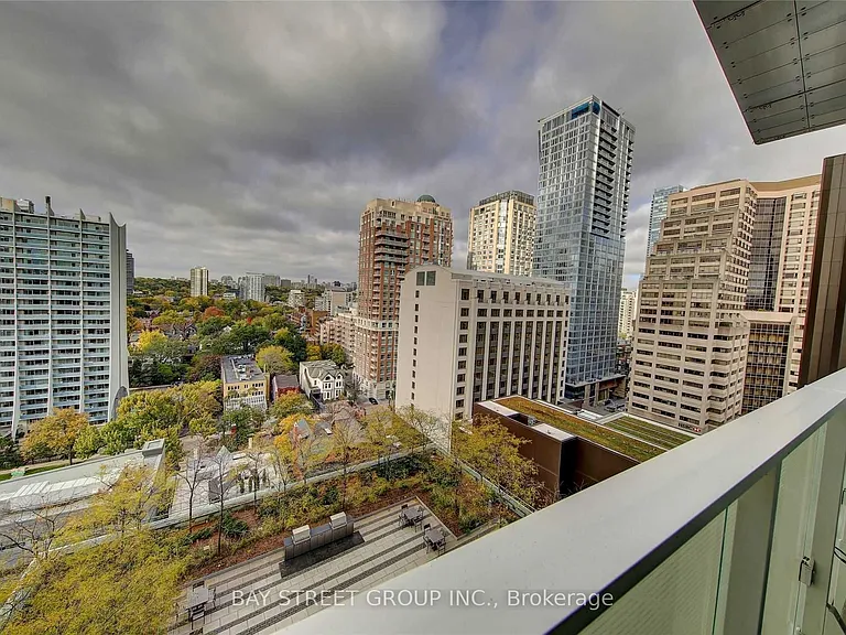 200 Bloor St W #1409 — Photo 38