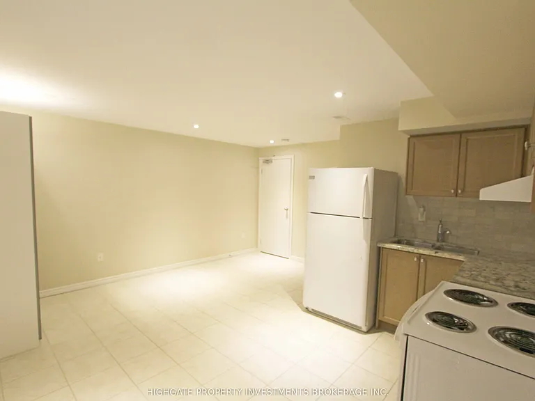64 Beaver Ave #BASEMENT — Photo 2
