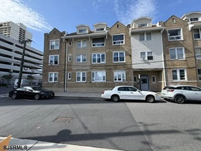 1 bed, 1.0 bath, $1,500 — Photo 2