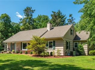 29 Green Valley Rd, Pittsford, NY 14534