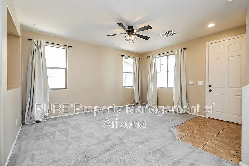 3 bed, 2.5 bath, 1564 sqft, $1,950 — Photo 3