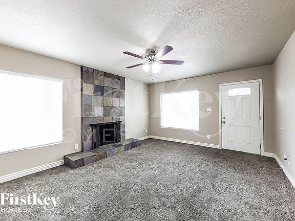 3rd image of 2705 E Dahlia Dr