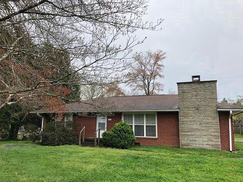 1st image of 841 Nelson Dr