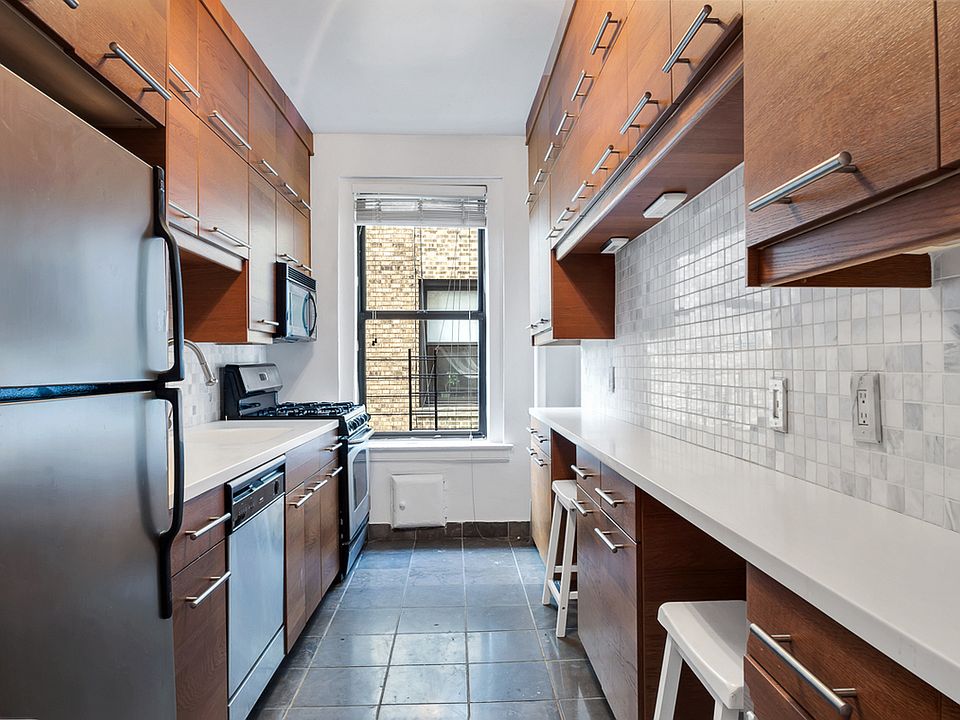 1st image of 870 W 181st St APT 47