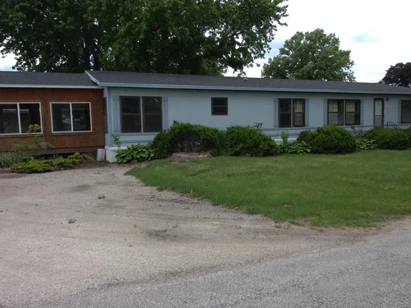205 Niebel St, Farnhamville, IA 50538