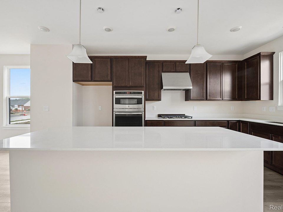 1016 Pine Tree Ln #8, photo 5