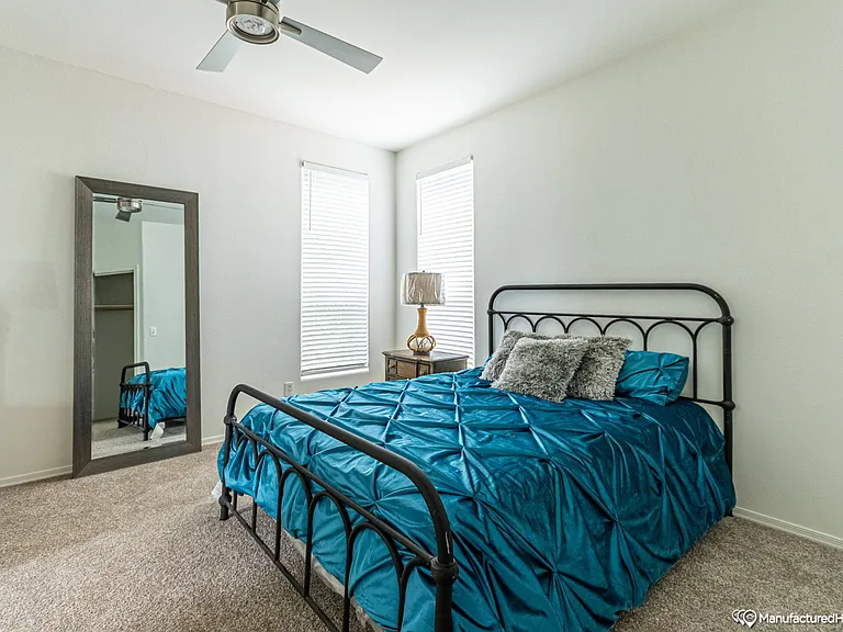 40 E Frost Ln — Photo 9