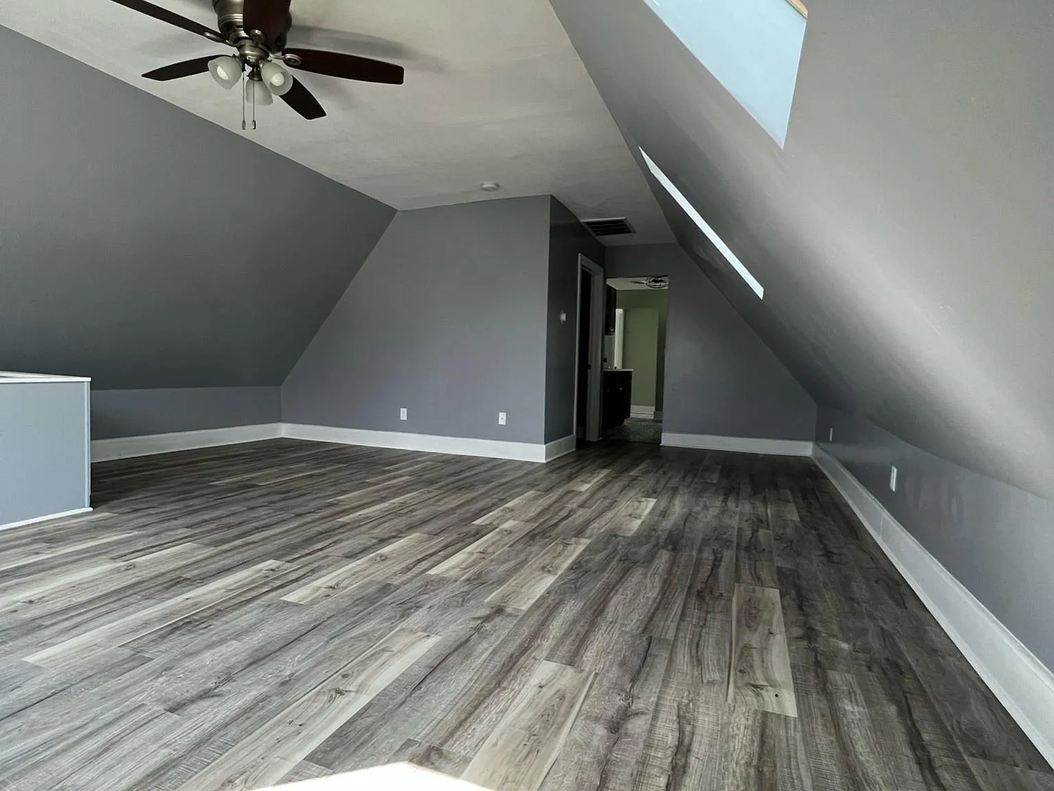 1915 E Newberry Blvd — Photo 3