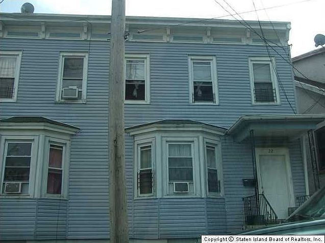 1st image of 22 Waverly Pl
