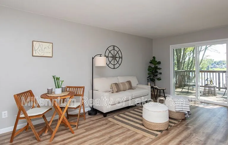 9941 Dixie Hwy #4 — Photo 3
