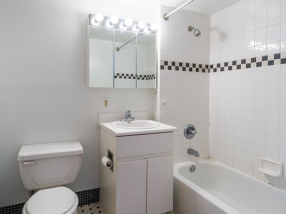 2nd image of 225 E 6th St APT 3A