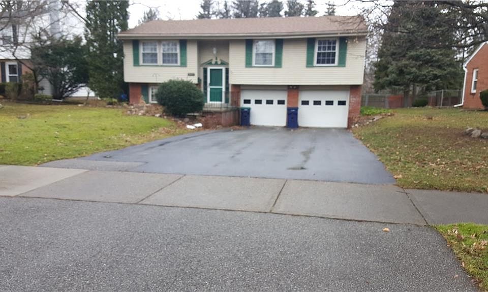 2nd image of 502 El Mar Dr