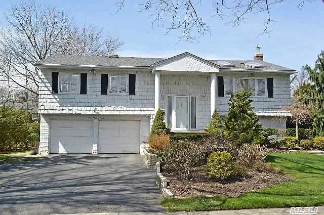 1st image of 390 Elm Dr