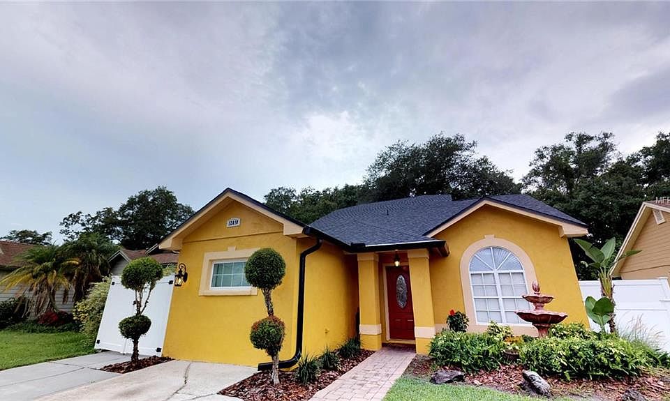 1st image of 12810 Dunhill Dr
