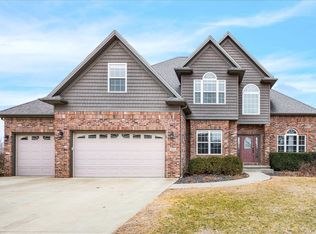 2315 Knollbrook Way, Bloomington, IL 61704