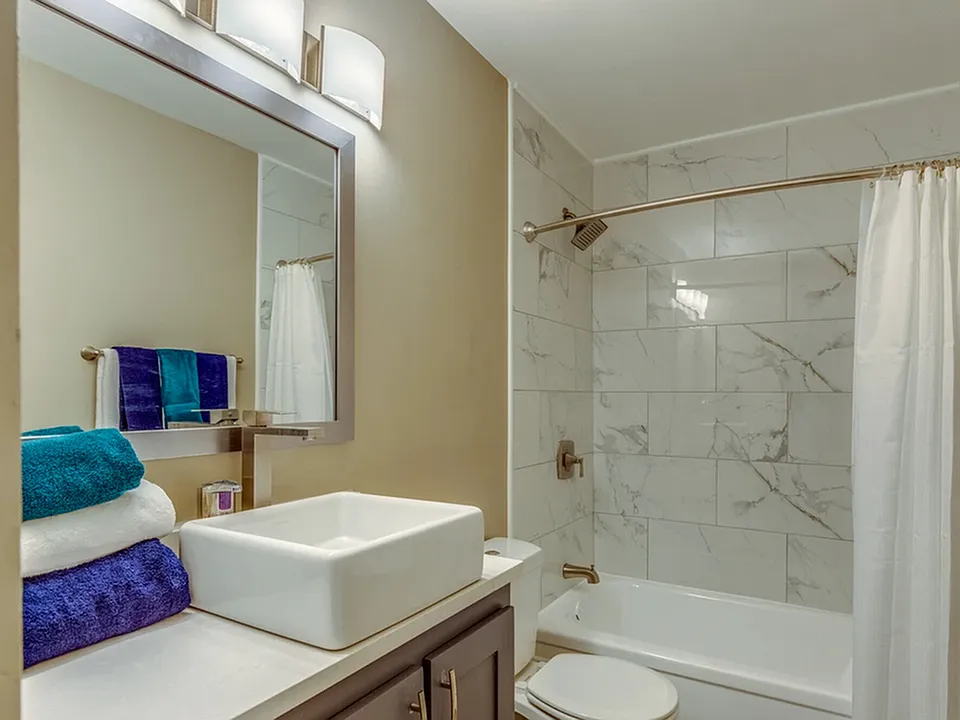 2bd Bathroom