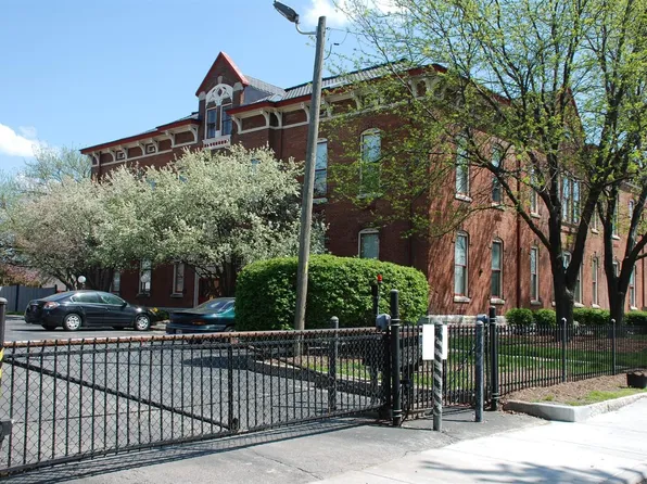 714 Buchanan St APT 3, Indianapolis, IN 46203