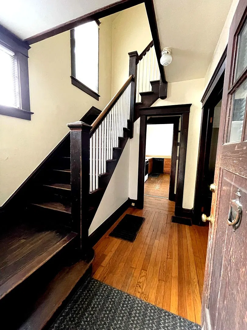 1011 Vaughn St. — Photo 2