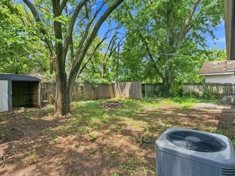 1233 Money St — Photo 26