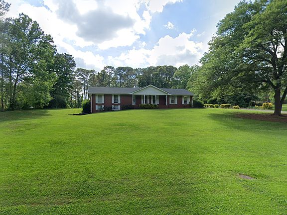 Green Pasture in Warm Seasons