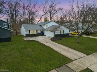 1144 Hillrock Dr, South Euclid, OH
