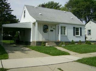28045 Kaufman St, Roseville, MI 48066