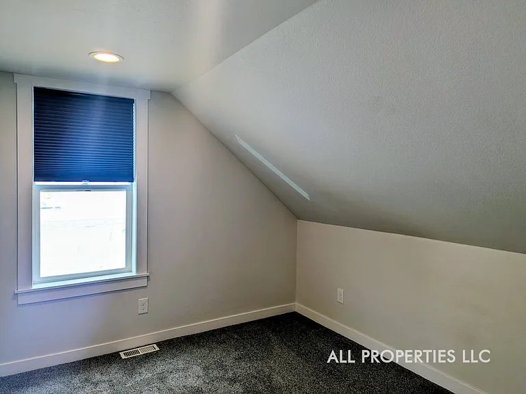 59 Knox Ct — Photo 33