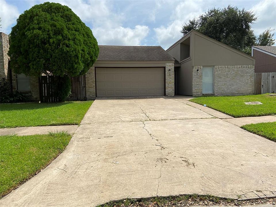 1st image of 12323 Fairmeadow Dr
