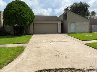 12323 Fairmeadow Dr, Houston, TX 77071