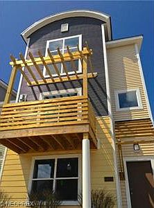 2nd image of 2530 W 7th St
